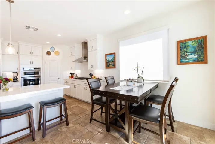 16083 Muirfield Lane, Fontana, California 92336
