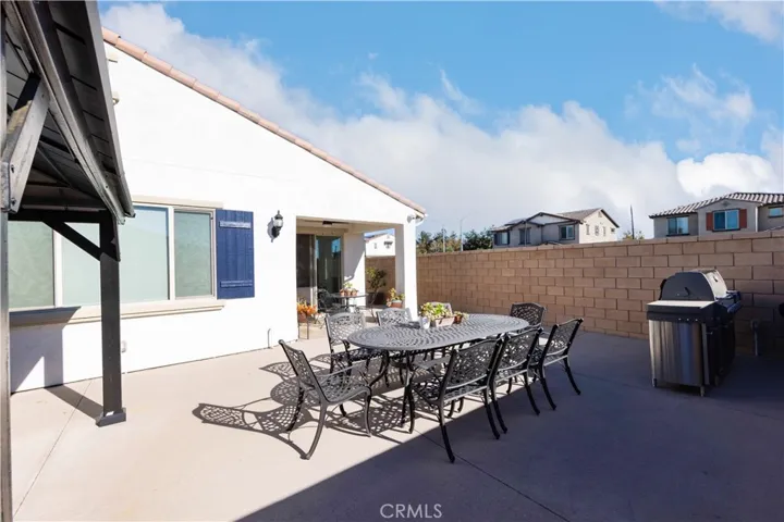 16083 Muirfield Lane, Fontana, California 92336