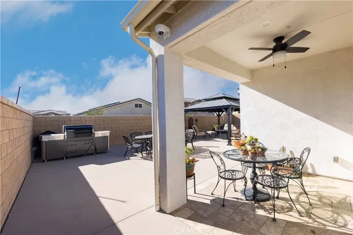16083 Muirfield Lane, Fontana, California 92336