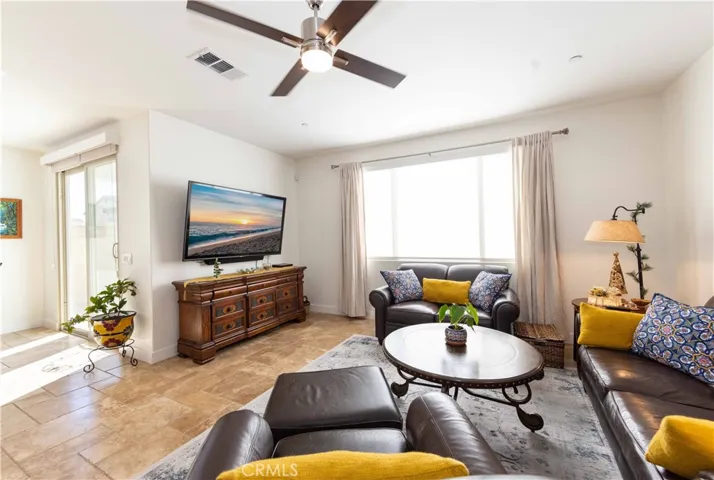 16083 Muirfield Lane, Fontana, California 92336