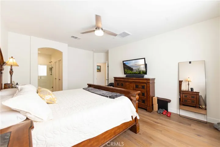 16083 Muirfield Lane, Fontana, California 92336