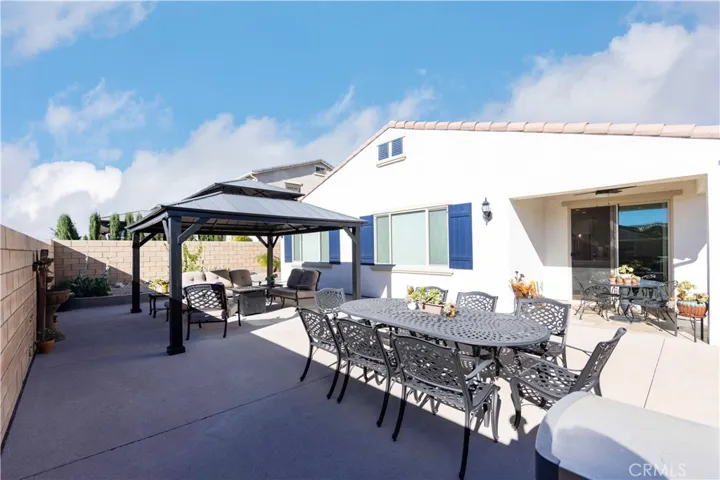 16083 Muirfield Lane, Fontana, California 92336