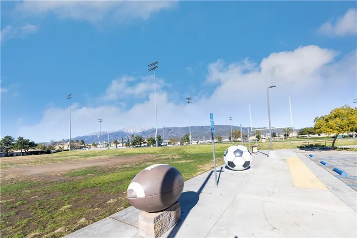16083 Muirfield Lane, Fontana, California 92336
