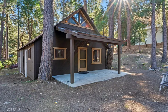 1021 Mars Way, Crestline, California 92325