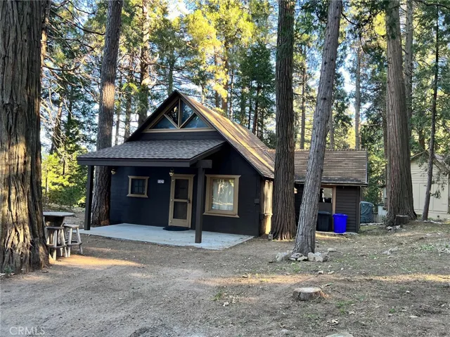 1021 Mars Way, Crestline, California 92325