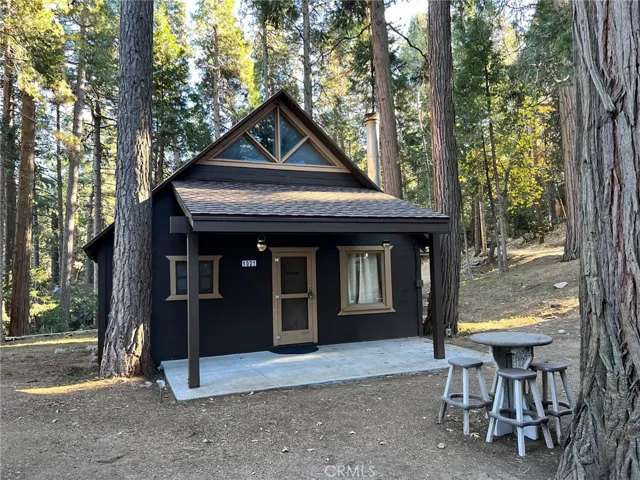 1021 Mars Way, Crestline, California 92325