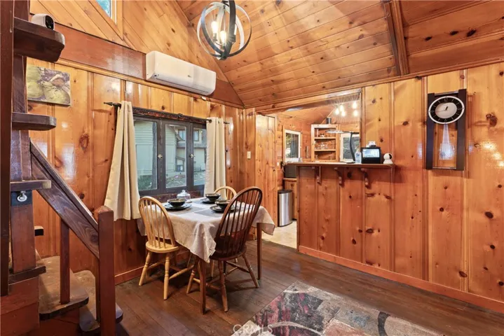 1021 Mars Way, Crestline, California 92325