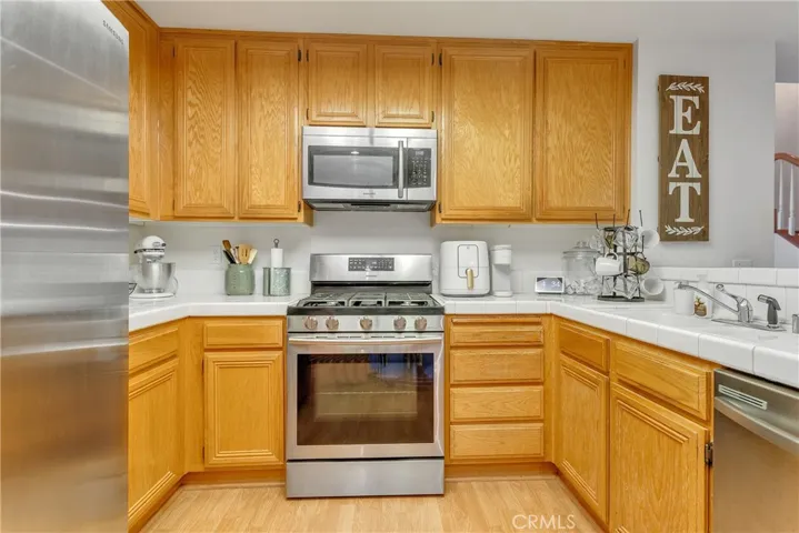 14385 Via Puente, Victorville, California 92392