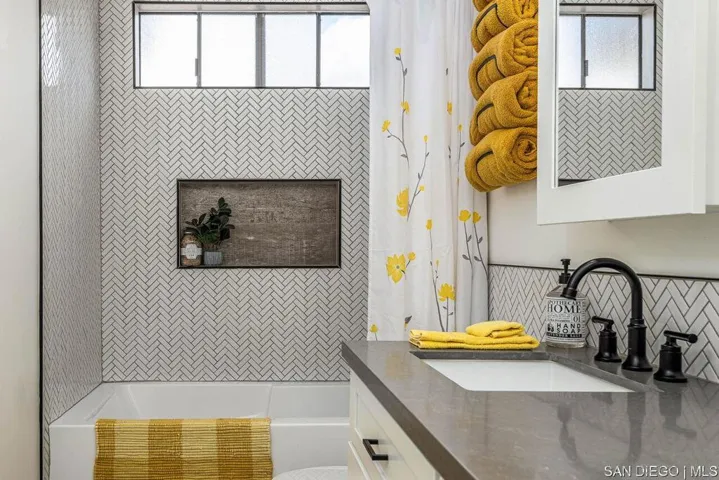 12741 Laurel St Unit UNIT 51, Lakeside, California 92040