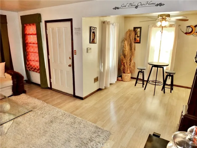 13423 Mettler Avenue, Los Angeles, California 90061