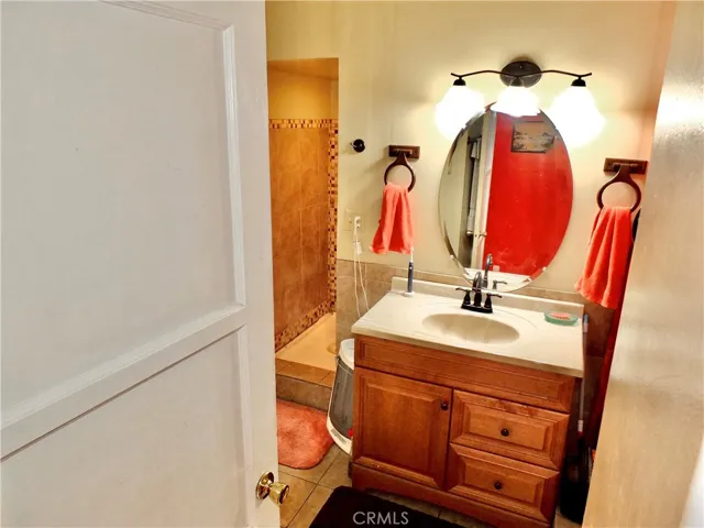 13423 Mettler Avenue, Los Angeles, California 90061
