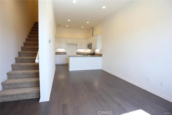 8870 Camphor H, Montclair, California 91763