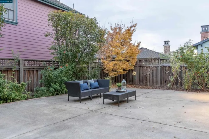 1039 Main St., Hercules, California 94547