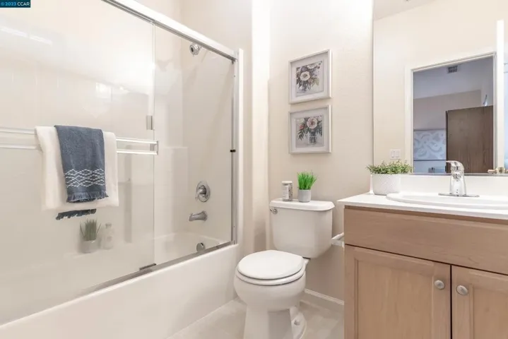 1039 Main St., Hercules, California 94547