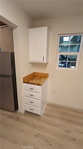 Kitchen/ coffee bar