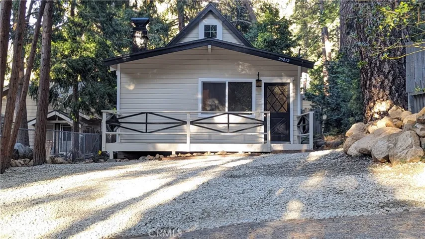 Front view of home