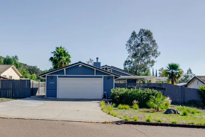 24375 Del Amo Road, Ramona, California 92065