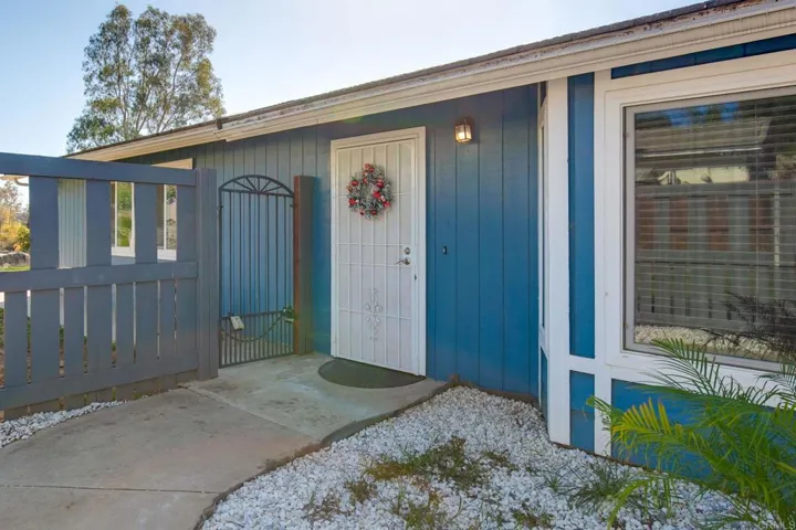 24375 Del Amo Road, Ramona, California 92065