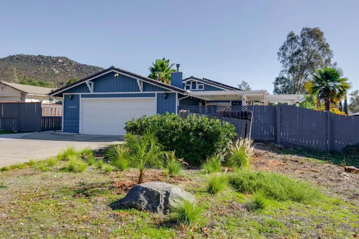 24375 Del Amo Road, Ramona, California 92065