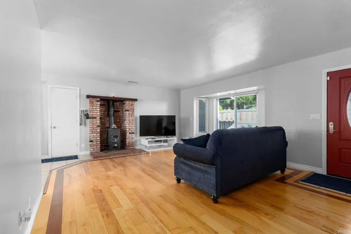 24375 Del Amo Road, Ramona, California 92065