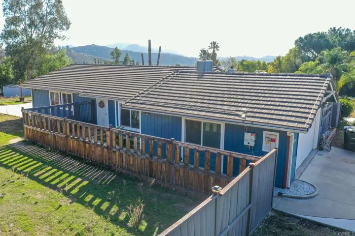 24375 Del Amo Road, Ramona, California 92065