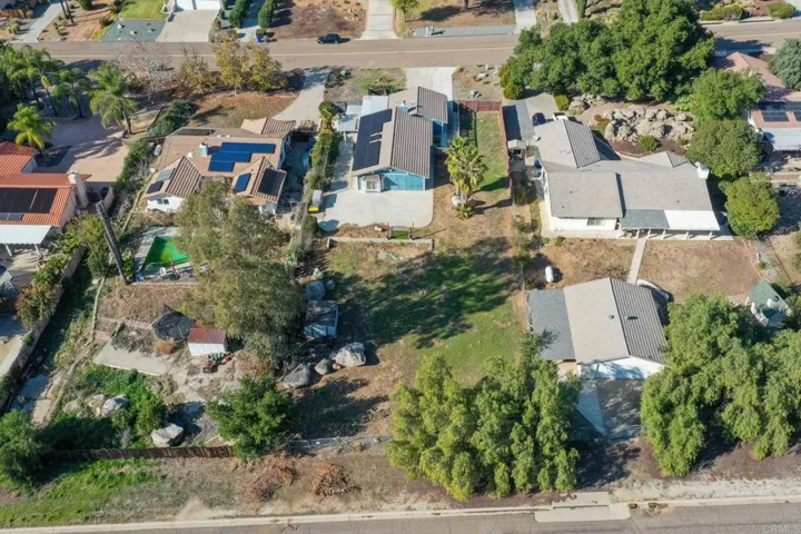24375 Del Amo Road, Ramona, California 92065
