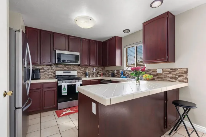 24375 Del Amo Road, Ramona, California 92065
