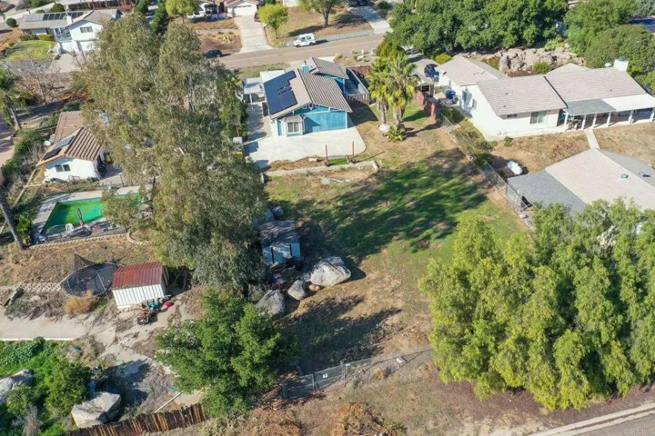 24375 Del Amo Road, Ramona, California 92065
