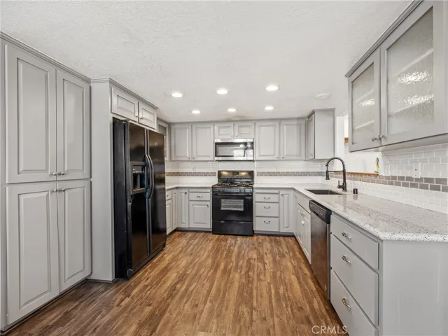 14876 Tournament Drive, Helendale, California 92342