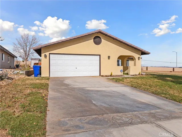 14876 Tournament Drive, Helendale, California 92342