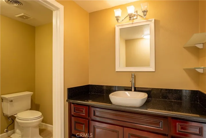2154 Vista Entrada, Newport Beach, California 92660
