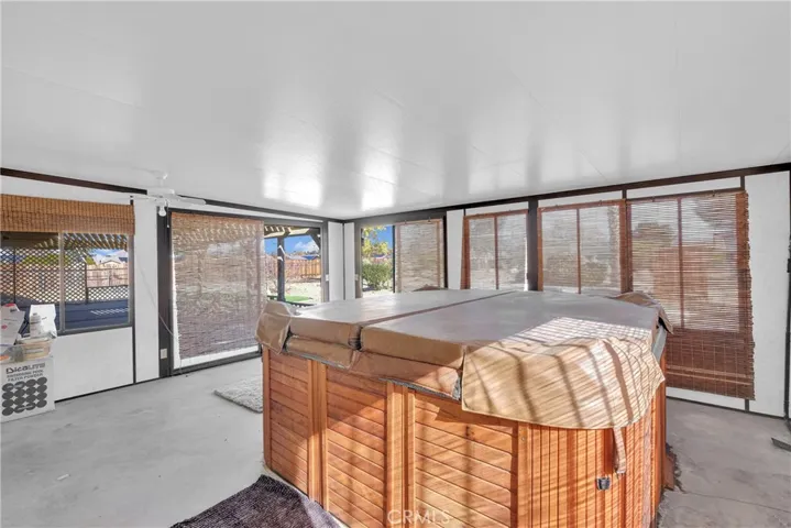 13561 Coachella Road, Apple Valley, California 92308