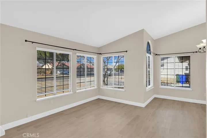 13561 Coachella Road, Apple Valley, California 92308