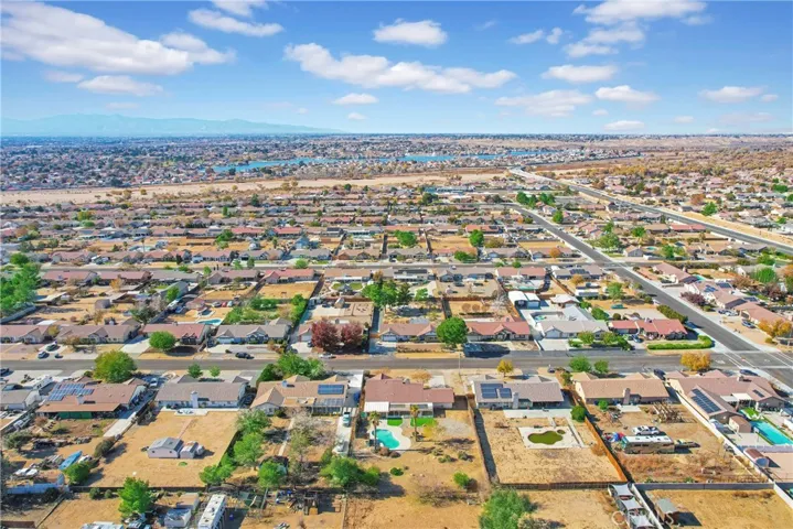 13561 Coachella Road, Apple Valley, California 92308