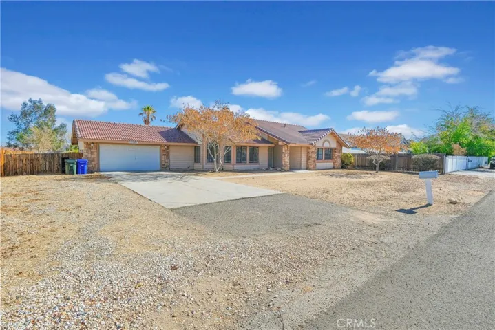 13561 Coachella Road, Apple Valley, California 92308