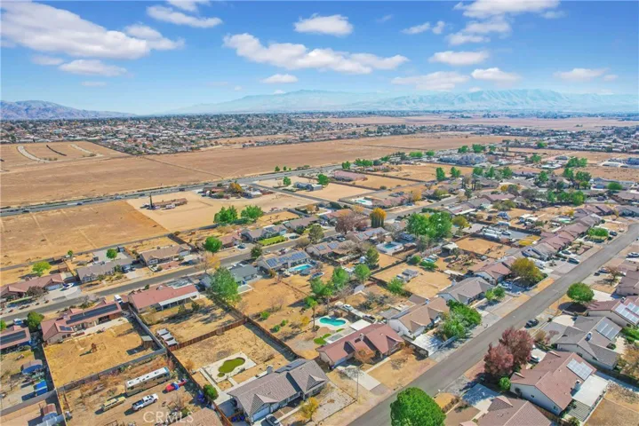 13561 Coachella Road, Apple Valley, California 92308