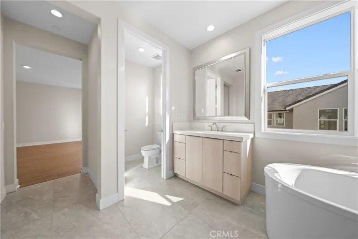 170 Buckeye, Lake Forest, California 92630