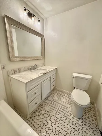 3050 S Bristol Street 12a, Santa Ana, California 92704