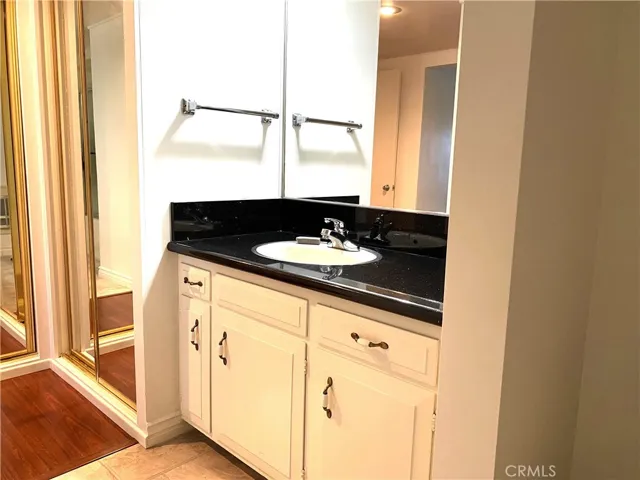 1860 Mckinney Way M15-21e, Seal Beach, California 90740