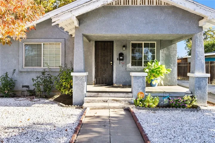 209 N M Street, Madera, California 93637