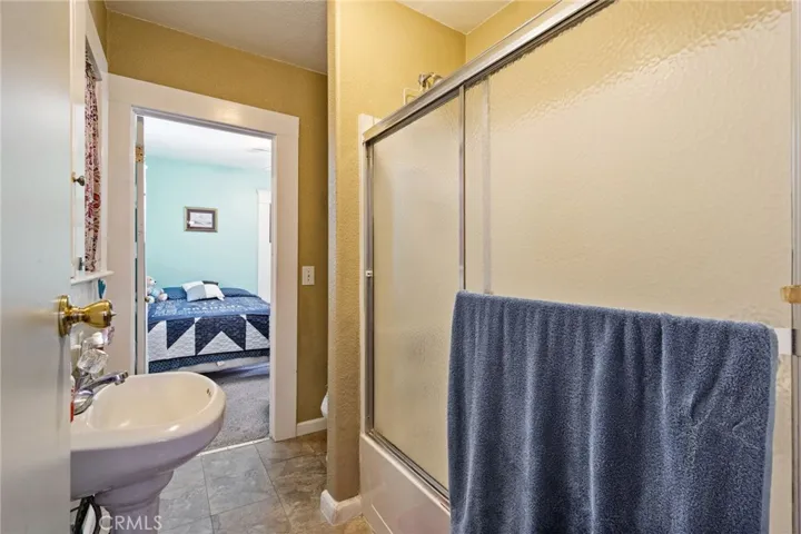 209 N M Street, Madera, California 93637