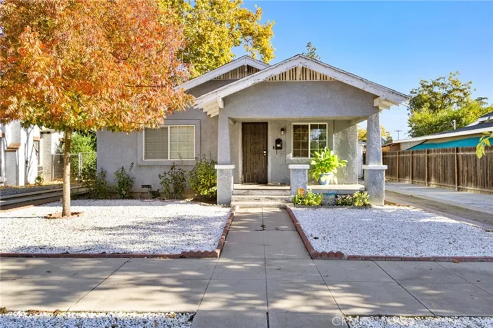 209 N M Street, Madera, California 93637