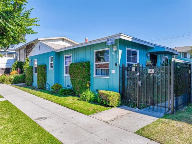 922 Obispo Avenue, Long Beach, California 90804