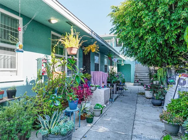 922 Obispo Avenue, Long Beach, California 90804