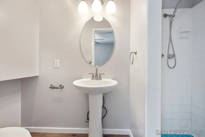 9535 Lakeview Dr., La Mesa, California 91942