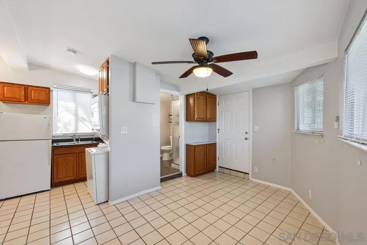 9535 Lakeview Dr., La Mesa, California 91942