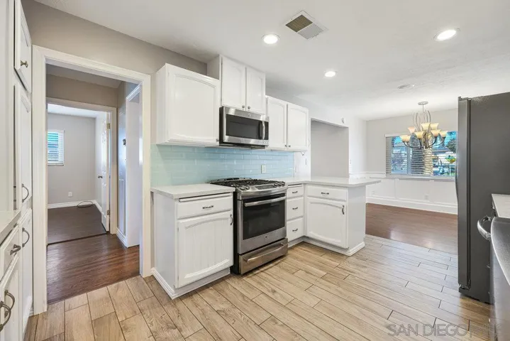 9535 Lakeview Dr., La Mesa, California 91942
