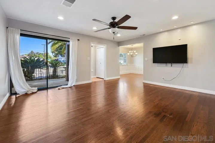 9535 Lakeview Dr., La Mesa, California 91942