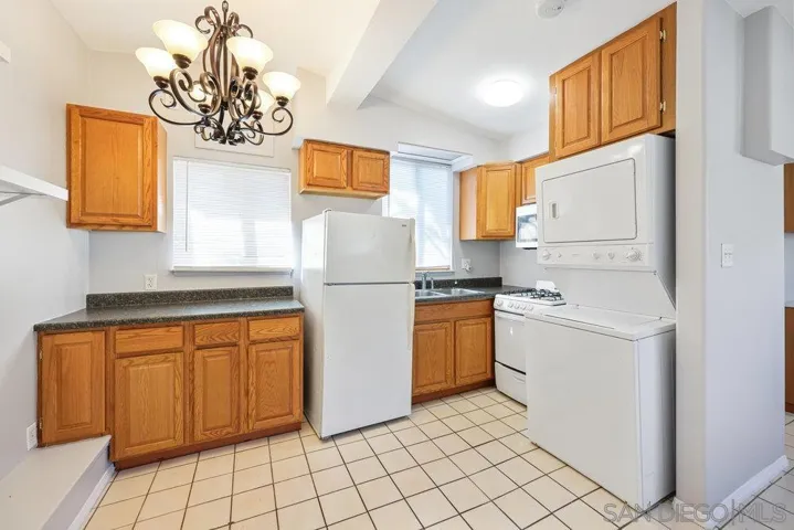 9535 Lakeview Dr., La Mesa, California 91942