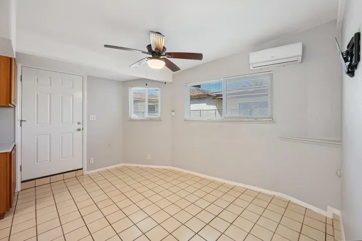 9535 Lakeview Dr., La Mesa, California 91942